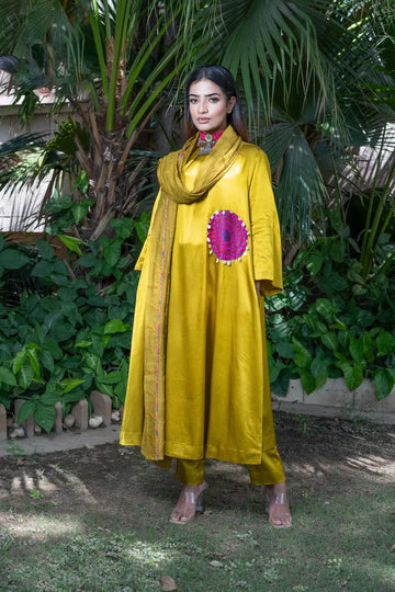 Sunheri choga suit