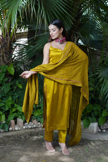 Sunheri strap suit