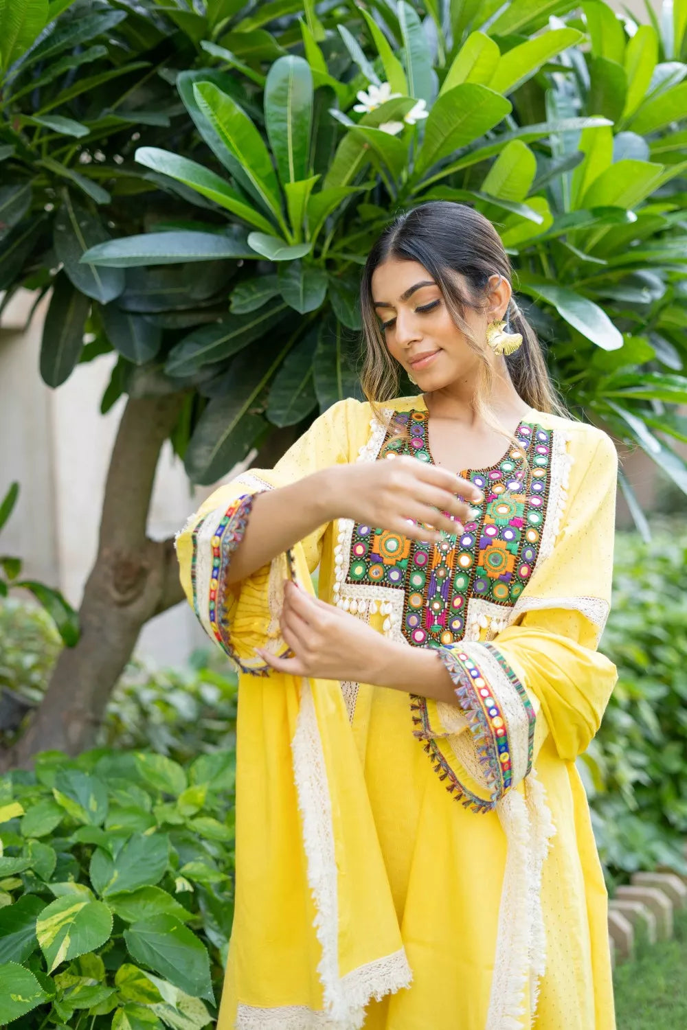 Jashna yellow suit set