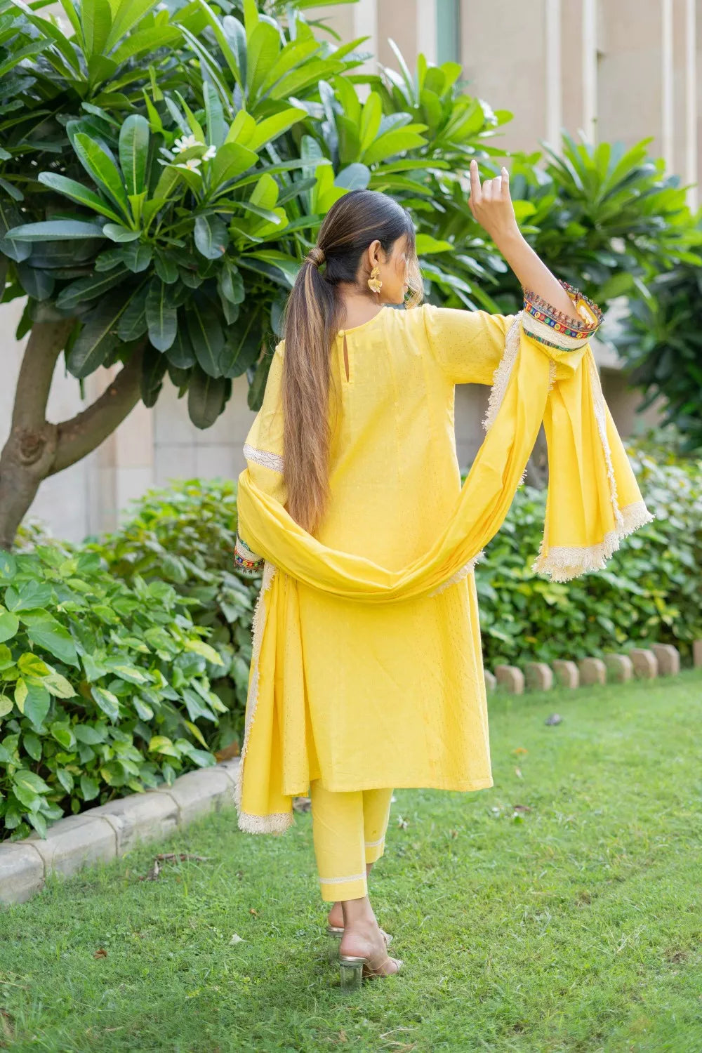 Jashna yellow suit set