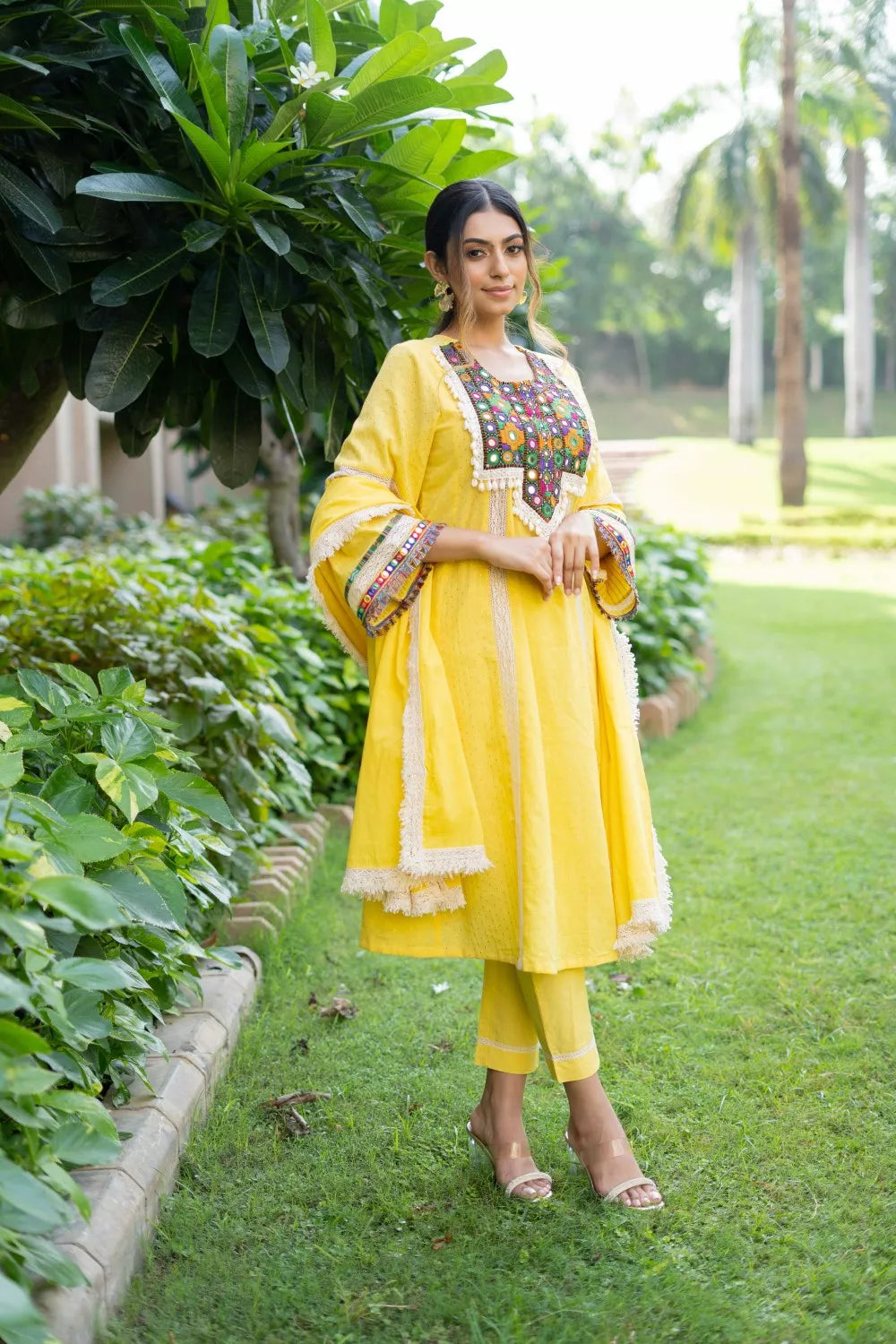 Jashna yellow suit set