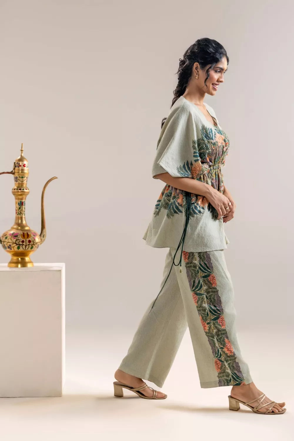 Kaira embellised Kaftan set