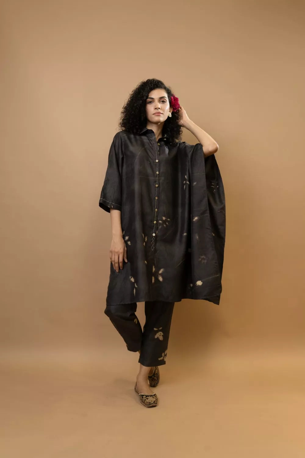 Neelkanth one sleeve tunic