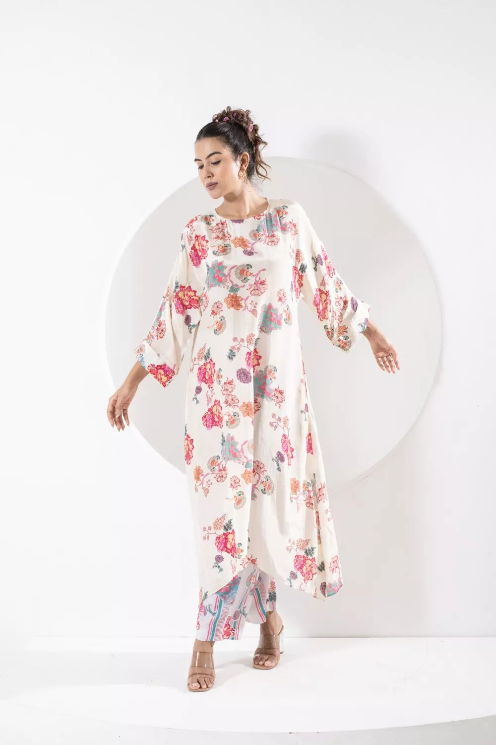 Saavni Ivory kaftan set