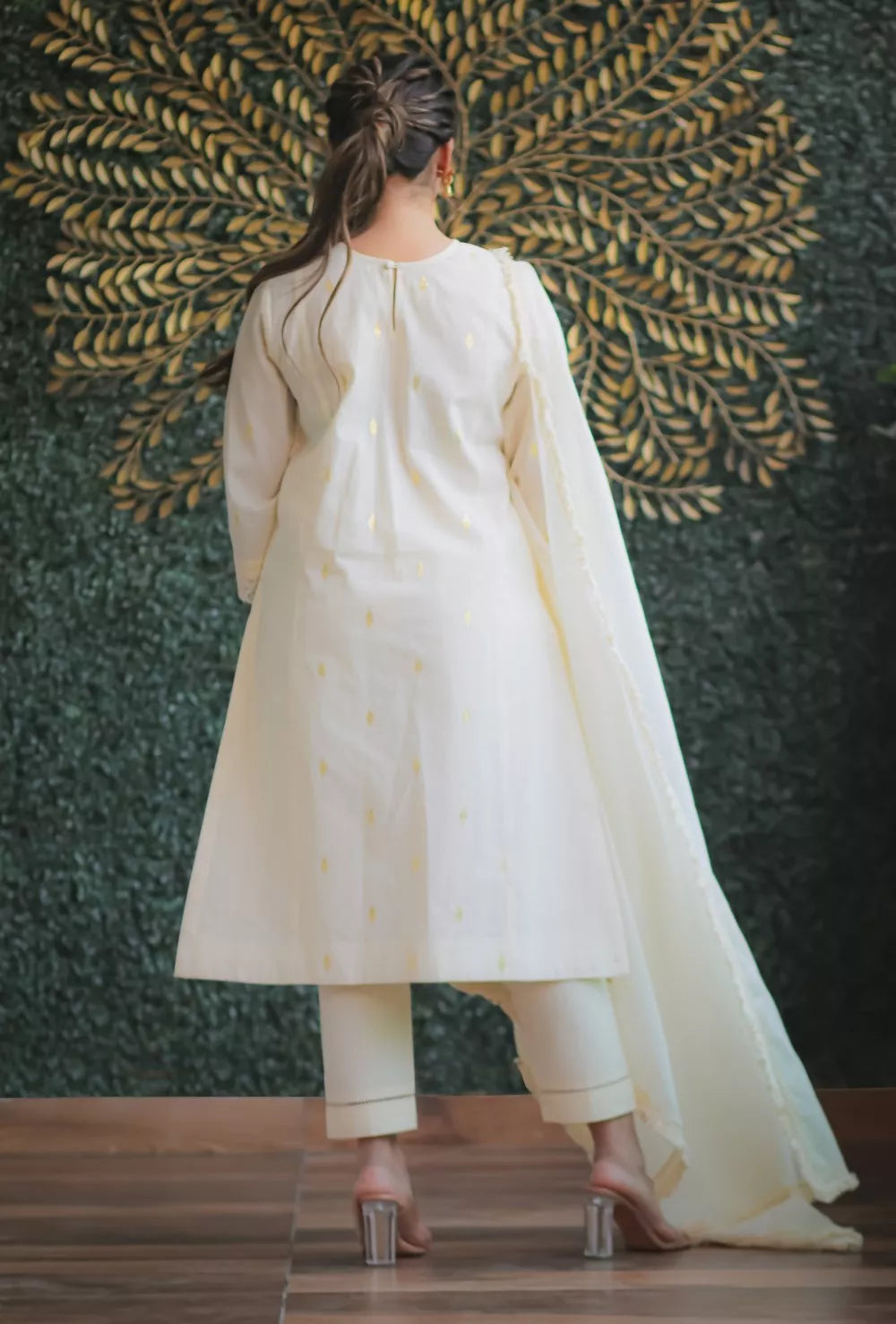 sajda ivory suit set